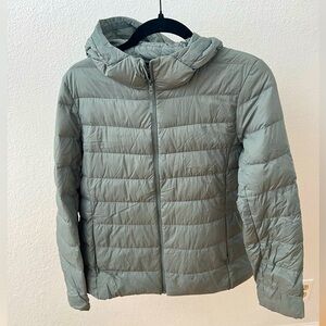 Uniqlo light down jacket
